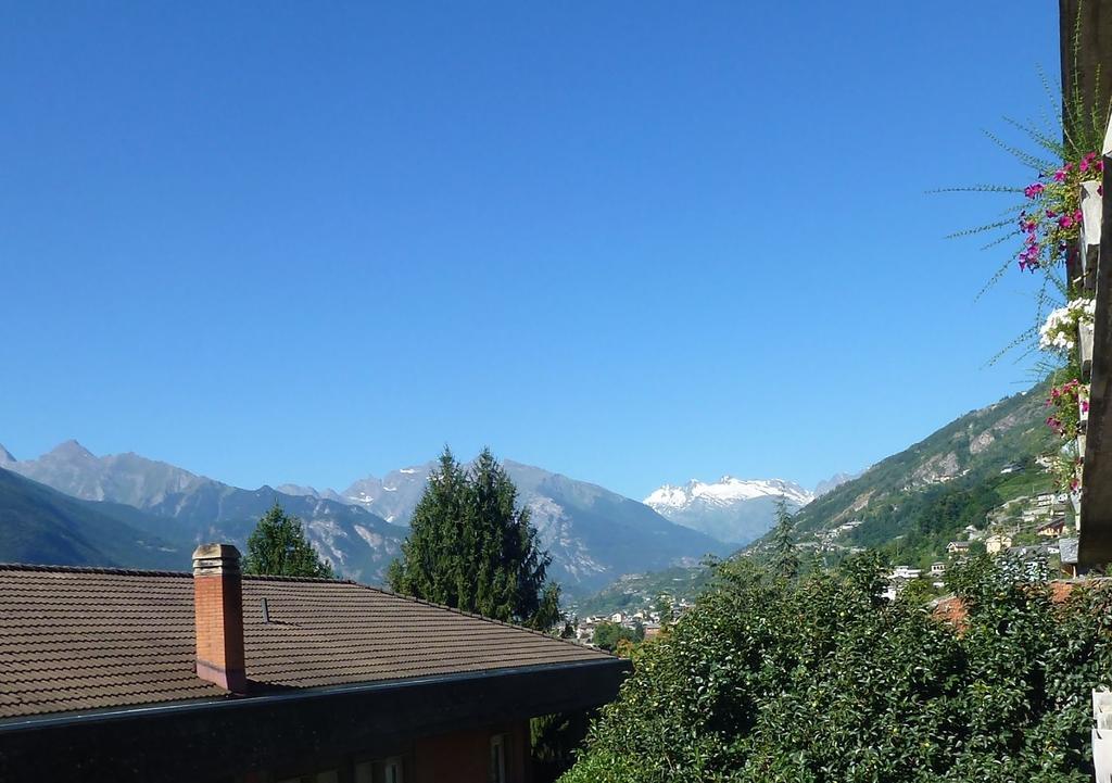 La Betulla Appartamento Confortevole Wifi E Parking Free Aosta Buitenkant foto