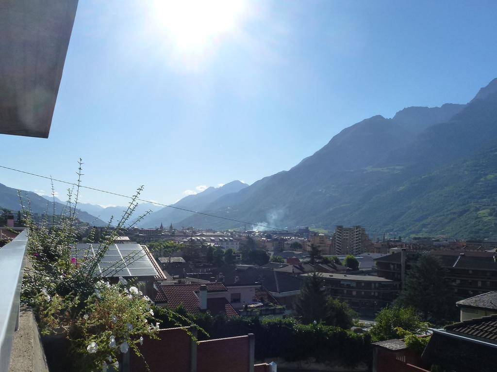 La Betulla Appartamento Confortevole Wifi E Parking Free Aosta Buitenkant foto