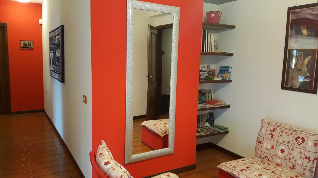 La Betulla Appartamento Confortevole Wifi E Parking Free Aosta Buitenkant foto